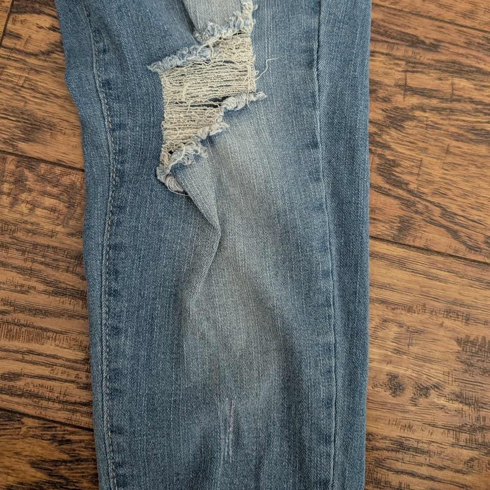Distressed Skinny‎ Jeans - Picture 4 of 11